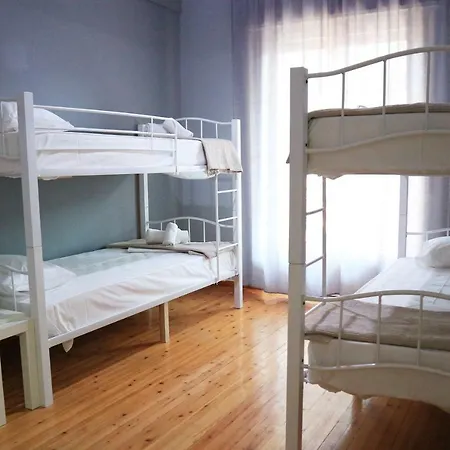 Center Travelers Hostel *